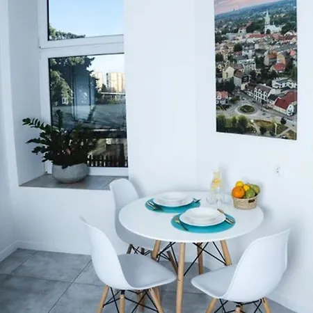 Magic Place Parking, Air Conditioning, Self Check In Apartment *