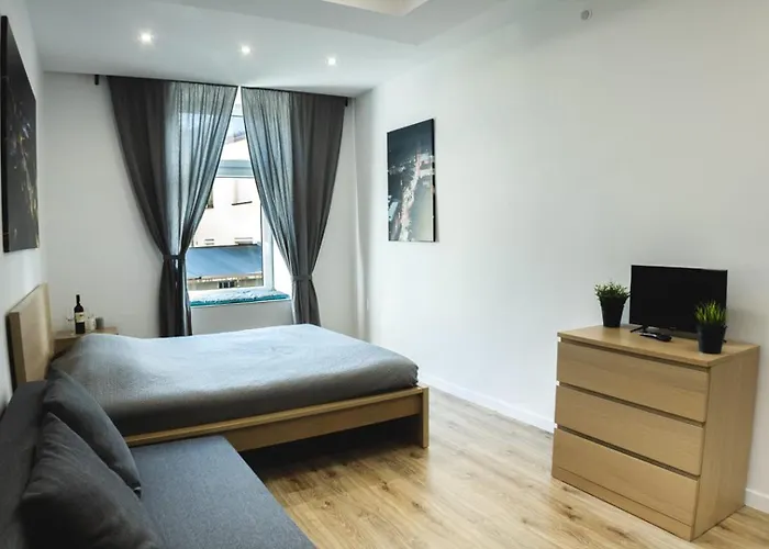 Magic Place Parking, Air Conditioning, Self Check In Apartamento